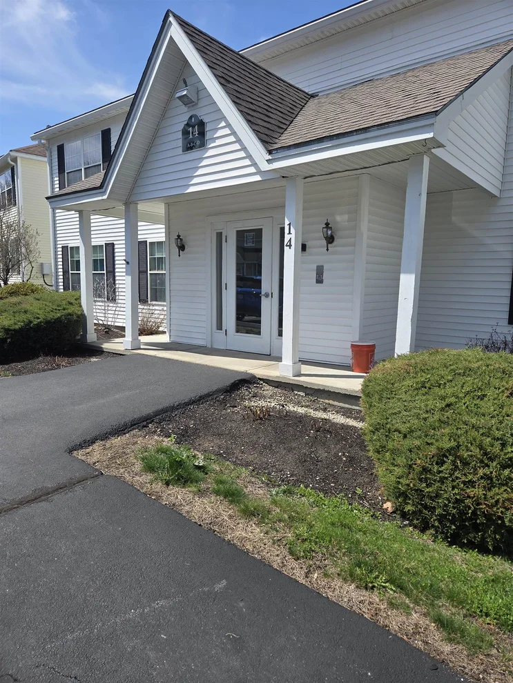 Unit for sale at 14 Tampa, Rochester, NH 03867