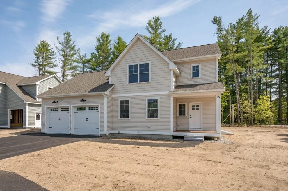 Unit for sale at 3 Hikers, Nashua, NH 03062
