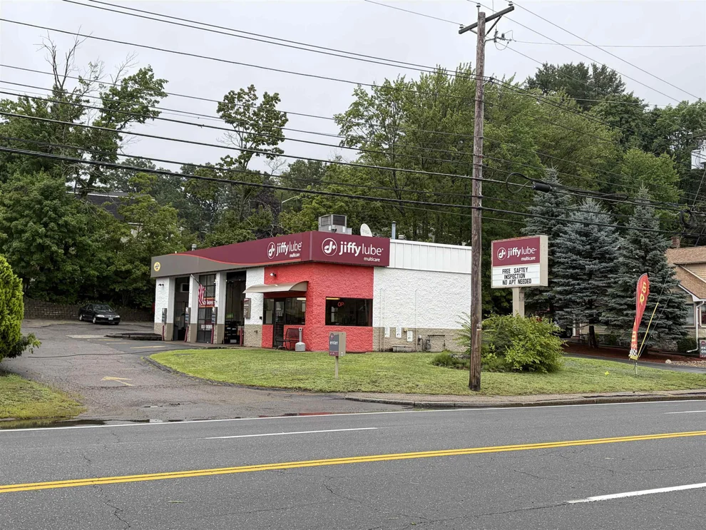 Unit for sale at 194 North Broadway Rte 28, Salem, NH 03079