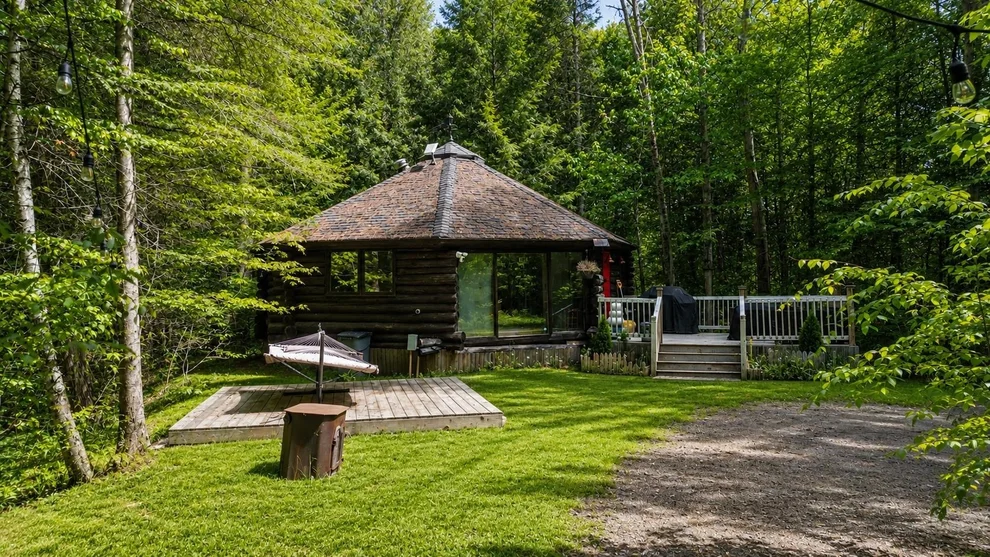 Unit for sale at 438 Old Bradley, St. Johnsbury, VT 05819