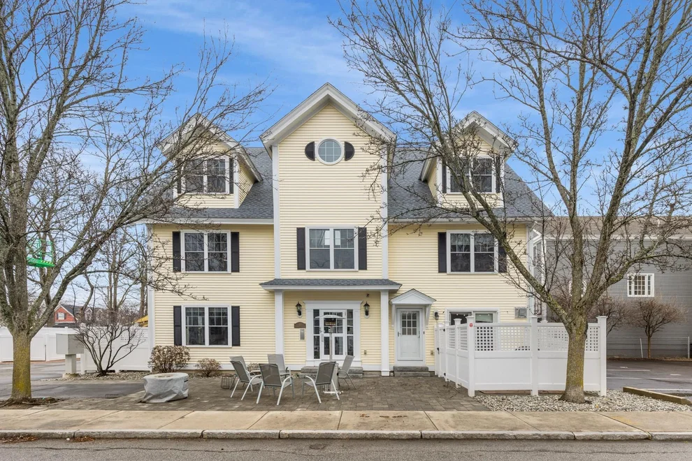 Unit for sale at 43 Cornwall, Portsmouth, NH 03801
