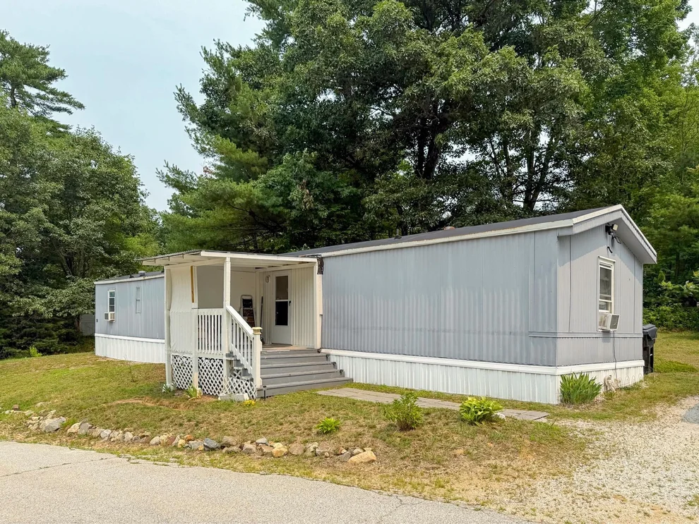 Unit for sale at 26 Edgewood, Allenstown, NH 03275