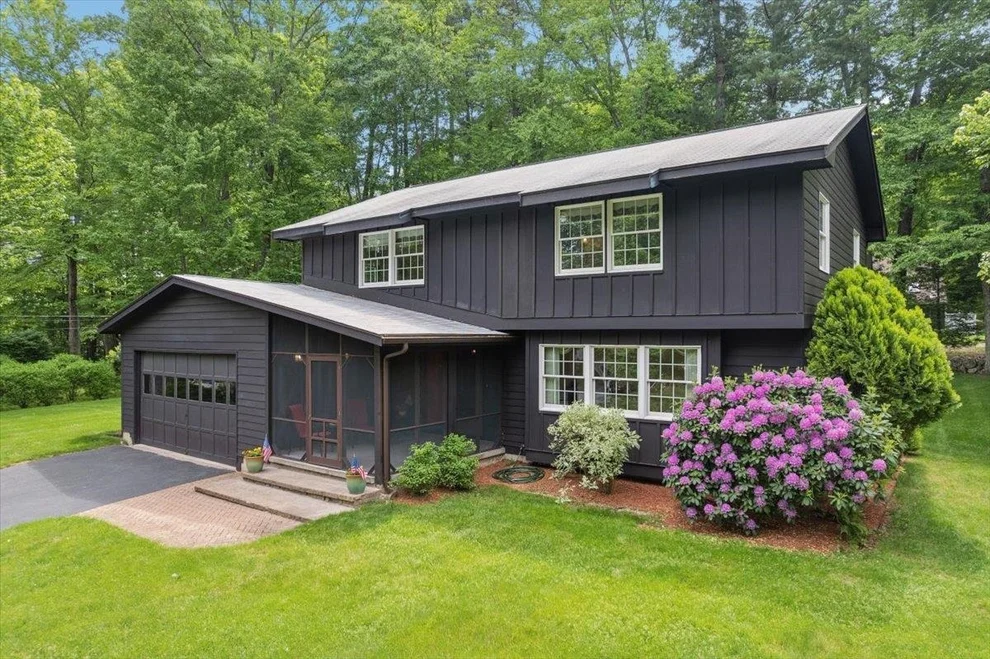 Unit for sale at 11 Parkhurst, Hudson, NH 03051