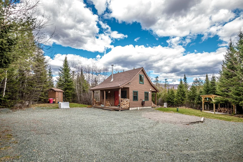 Unit for sale at 3 Chellie, Northumberland, NH 03582