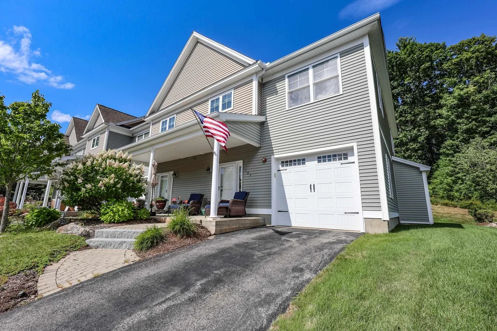 Unit for sale at 105 Woodview, Manchester, NH 03102