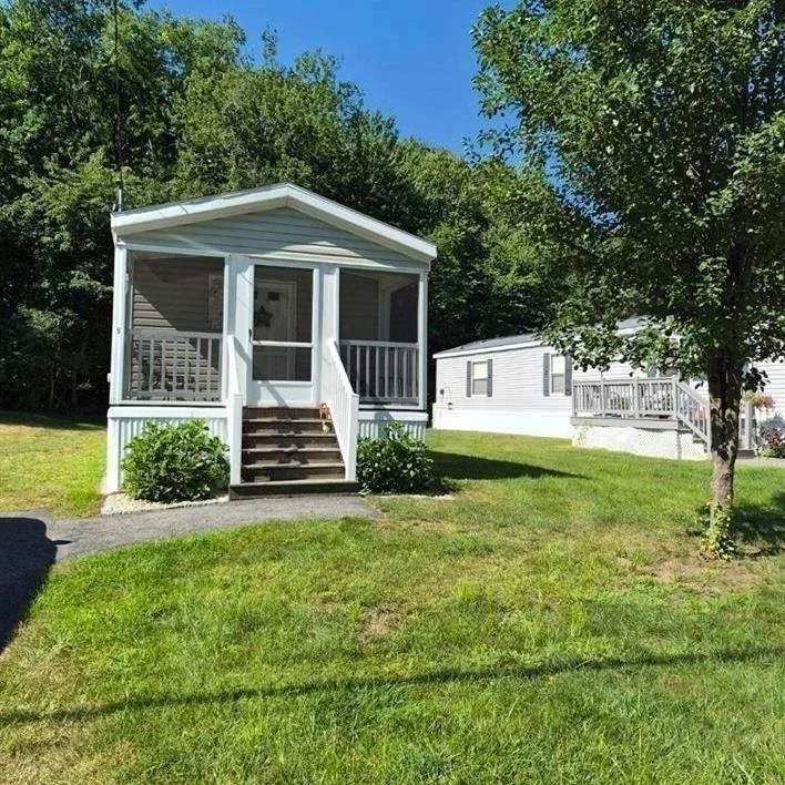 Unit for sale at 9 Parklane, Hampstead, NH 03841