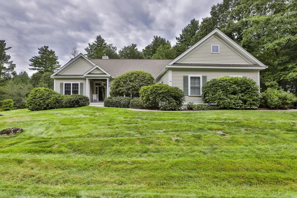 Unit for sale at 14 Hancock, Bedford, NH 03110