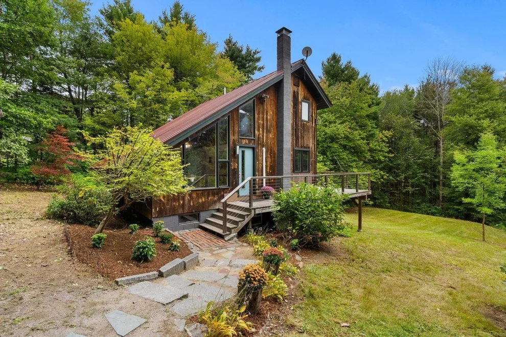 Unit for sale at 799 Craney Hill, Henniker, NH 03242