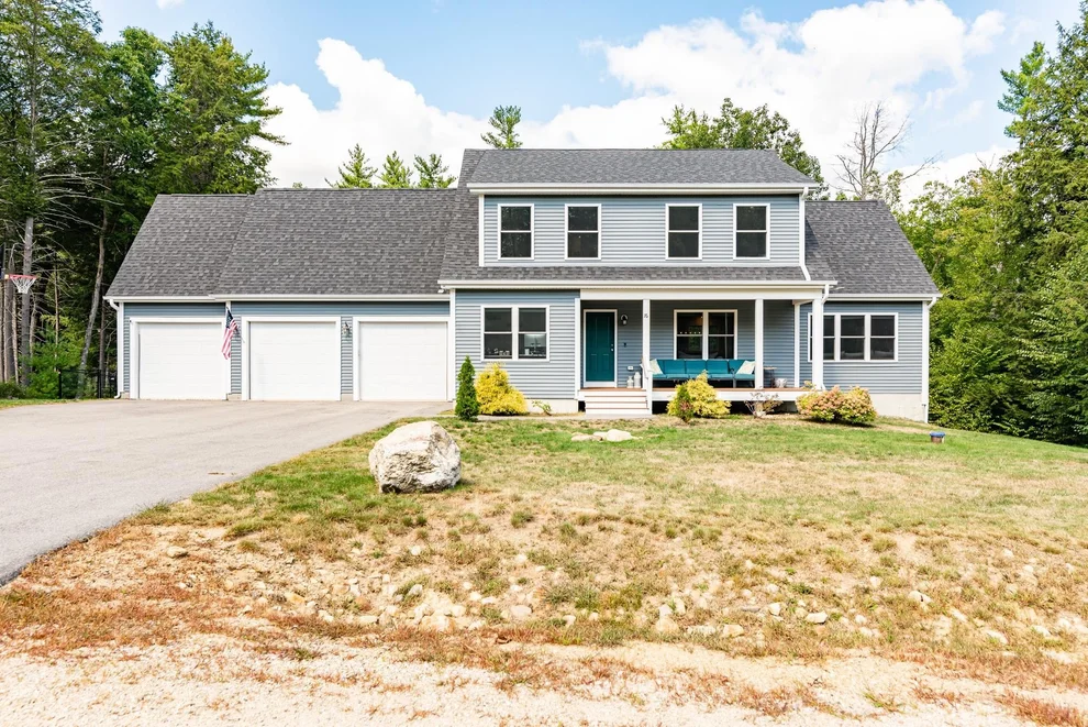 Unit for sale at 76 Overlook, Barrington, NH 03825