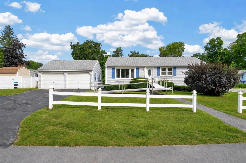 Unit for sale at 16 Beverly, Salem, NH 03079