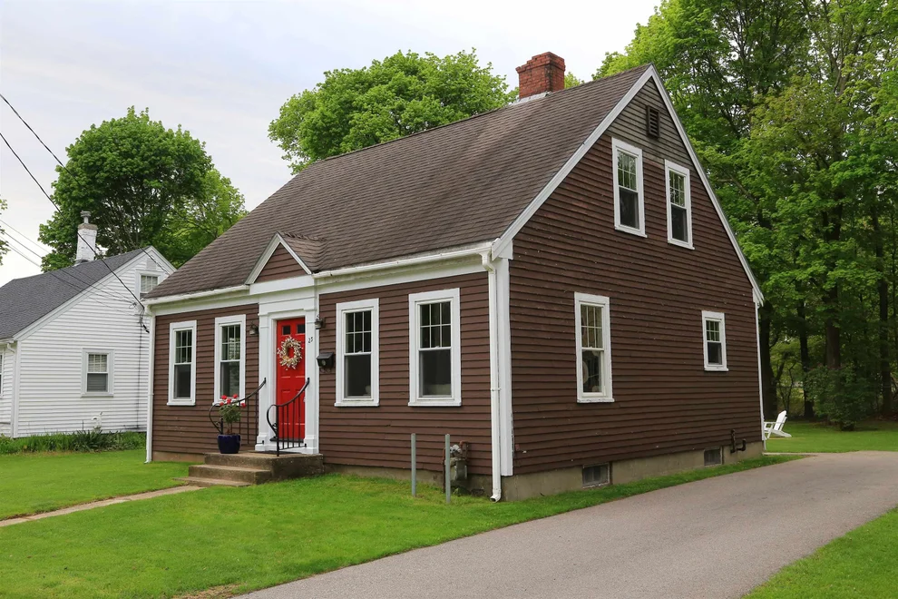 Unit for sale at 23 Dearborn, Hampton, NH 03842