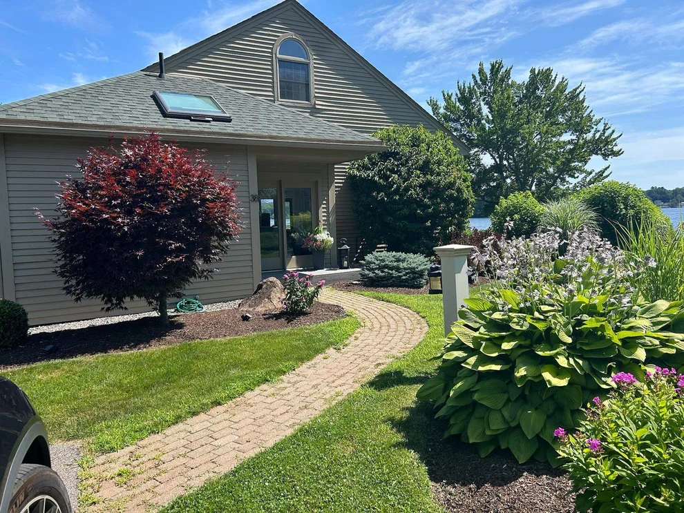 Unit for sale at 38 Crane, Laconia, NH 03246