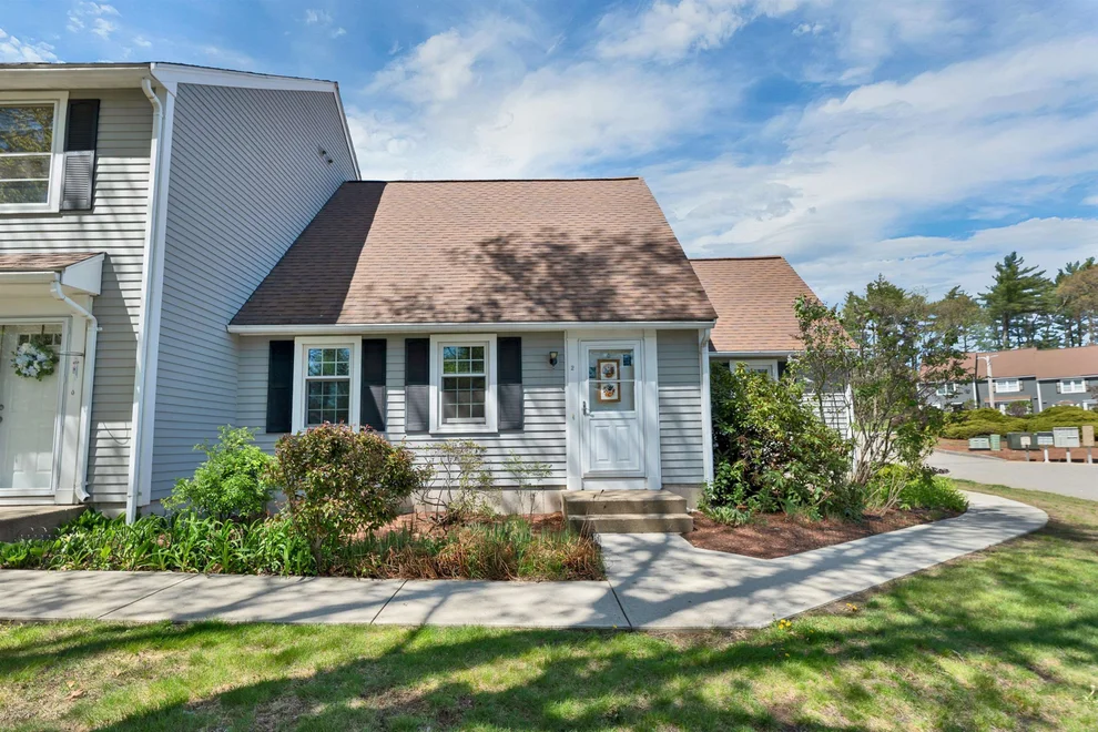 Unit for sale at 2 Aspen, Merrimack, NH 03054