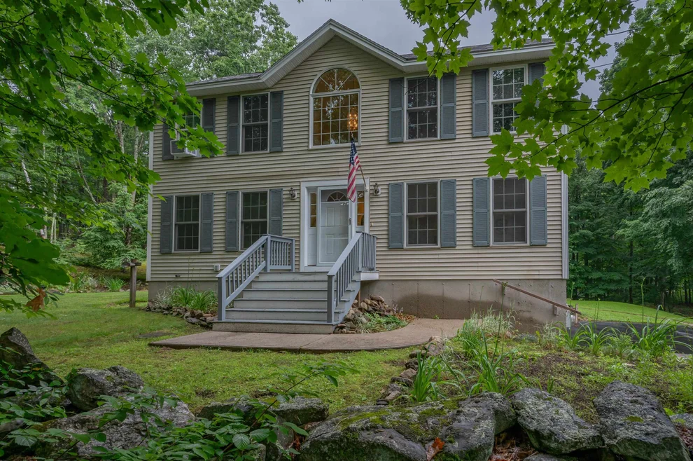 Unit for sale at 5 Blake, Raymond, NH 03077