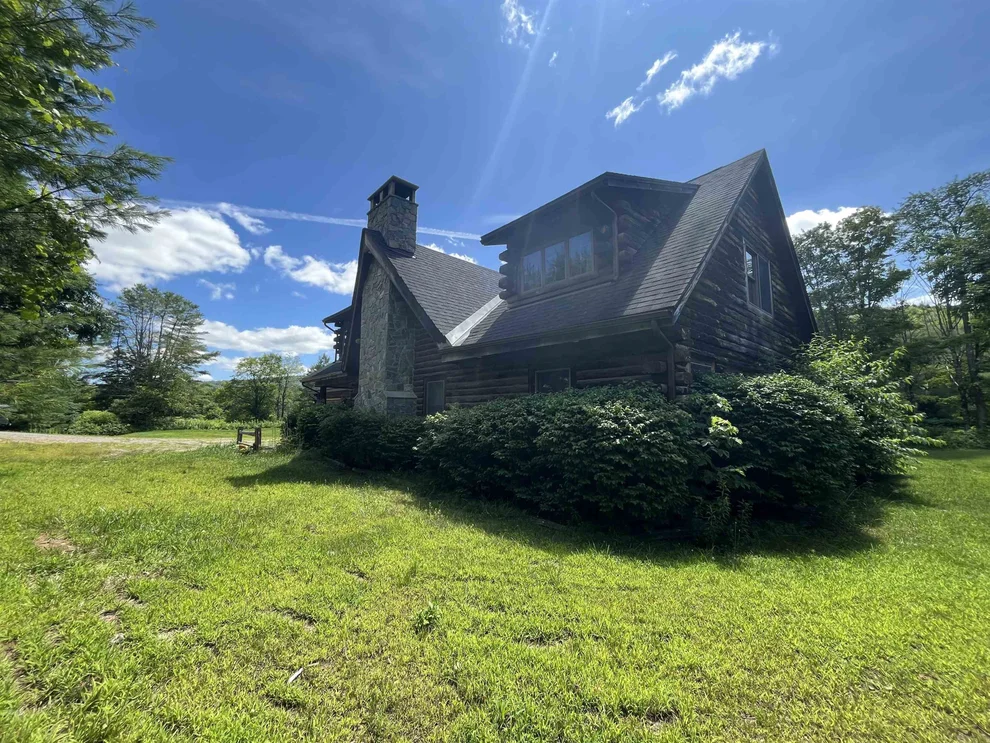 Unit for sale at 1104 Main, Cavendish, VT 05142