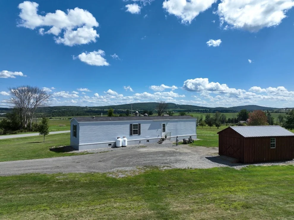 Unit for sale at 1501 Searles, Newport Town, VT 05857
