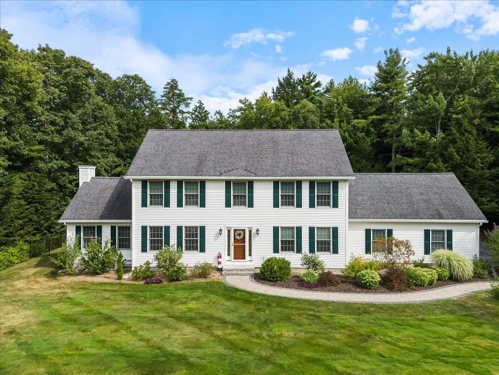 Unit for sale at 4 Dunnmoore, Bow, NH 03304