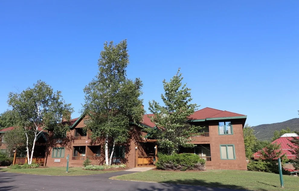 Unit for sale at 10 Lakeside West, Woodstock, NH 03262