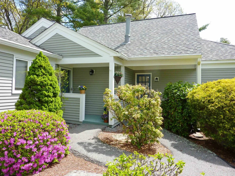 Unit for sale at 14 Dogwood, Nashua, NH 03062