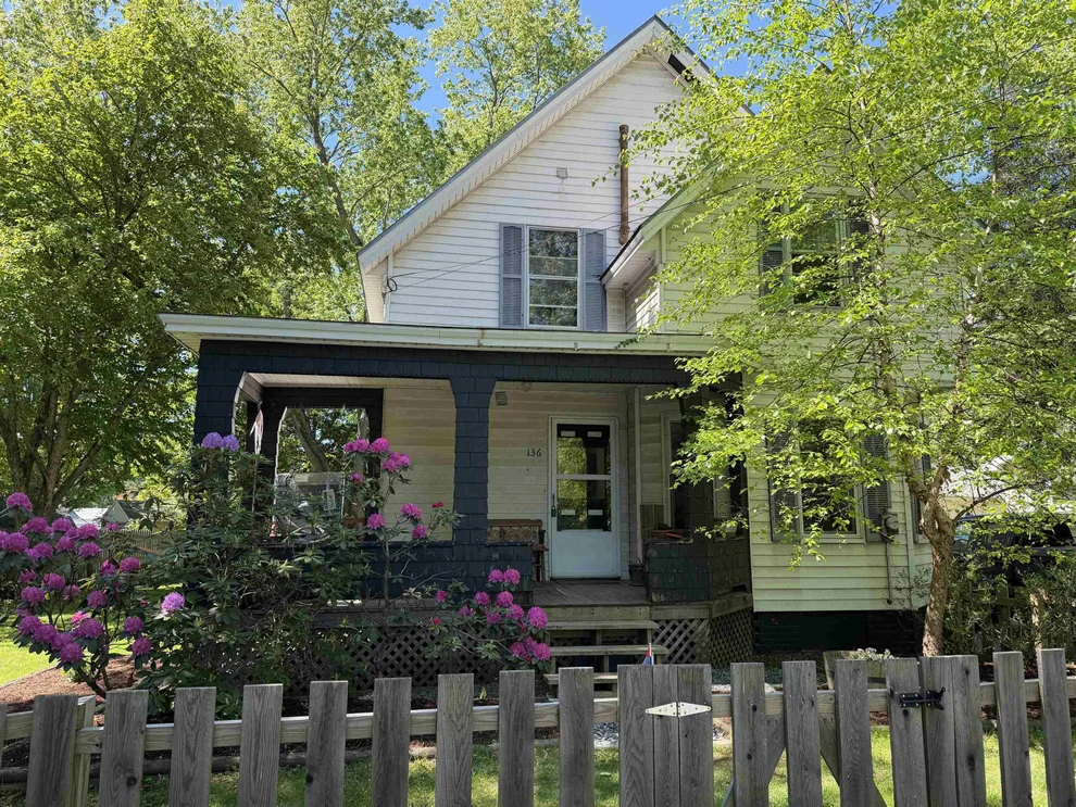 Unit for sale at 136 Horseshoe, Hartford, VT 05088