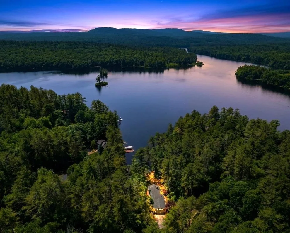 Unit for sale at 84 Barderry, Nottingham, NH 03290