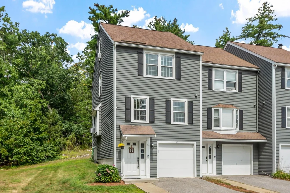 Unit for sale at 10 Aspen, Merrimack, NH 03045