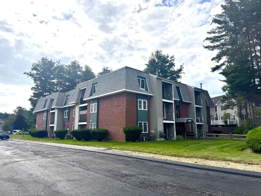 Unit for sale at 2 Roedean, Nashua, NH 03063
