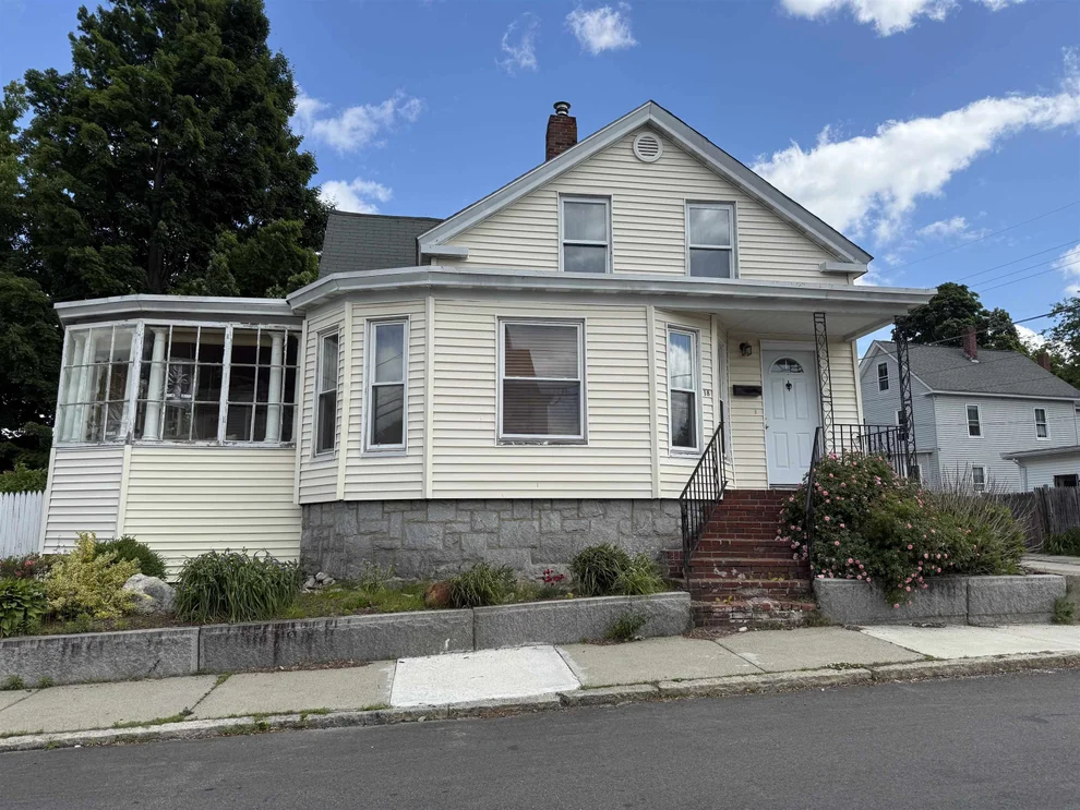 Unit for sale at 18 Summer, Nashua, NH 03064