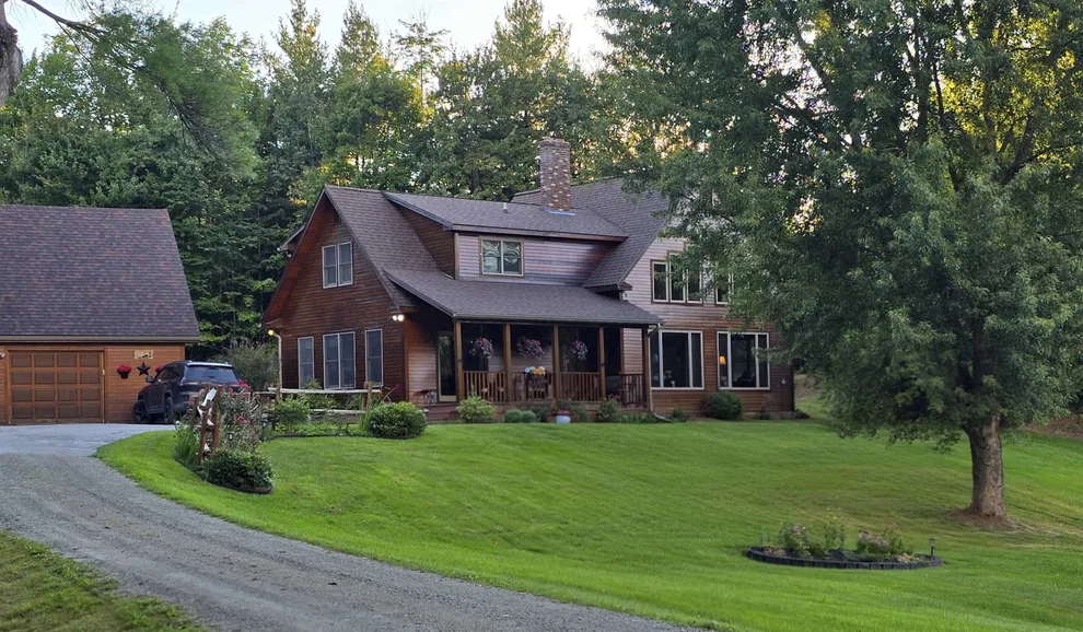 Unit for sale at 5391 Loop, Troy, VT 05868