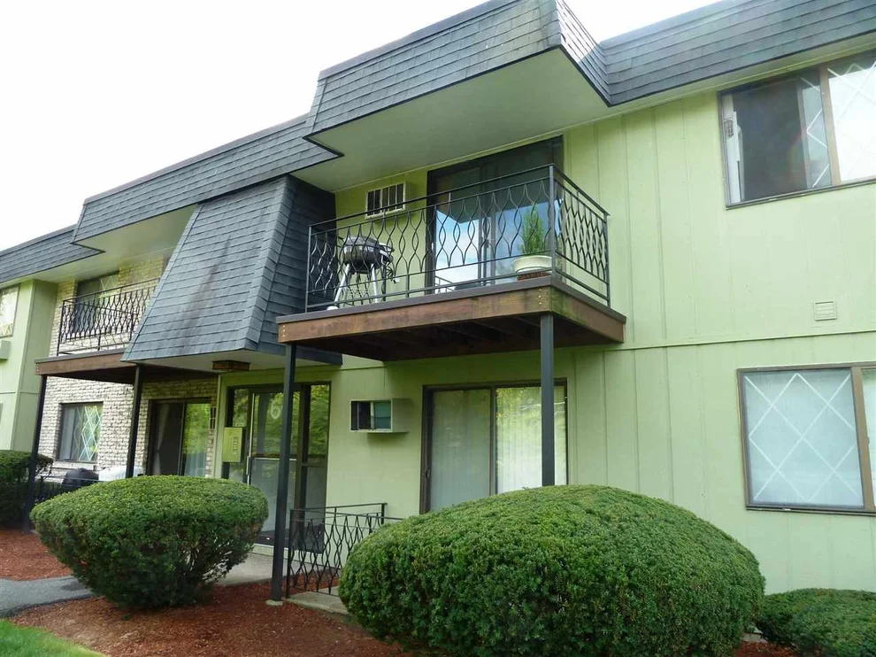 Unit for sale at 6 Strawberry Bank, Nashua, NH 03062