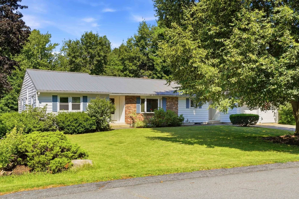 Unit for sale at 27 Bolic, Nashua, NH 03062