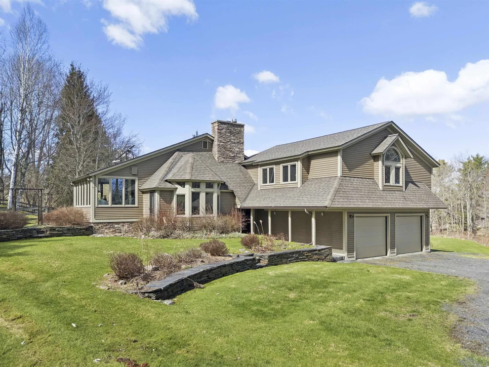 Unit for sale at 108 North Hill, Stowe, VT 05672