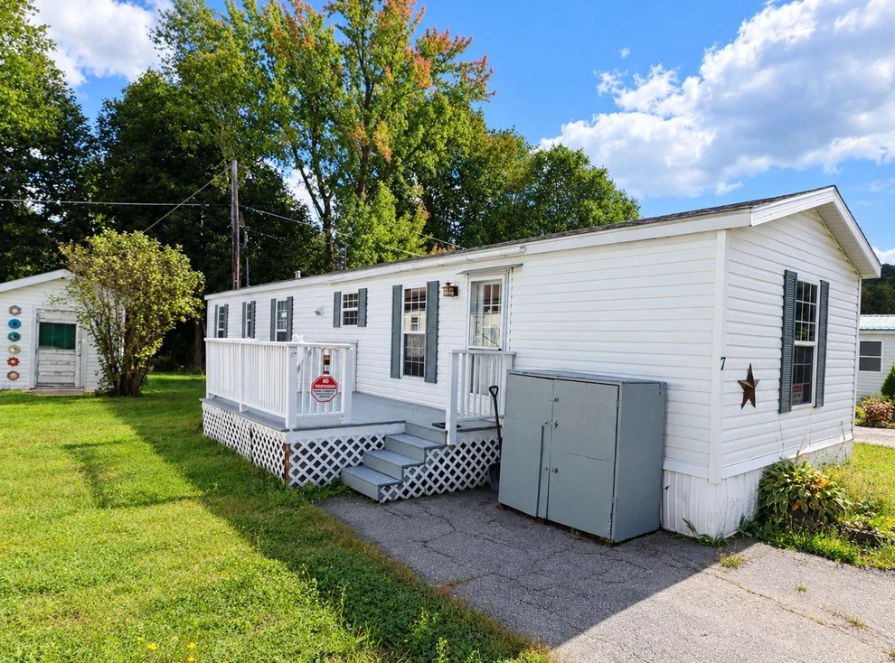 Unit for sale at 7 Dublin, Gorham, NH 03581