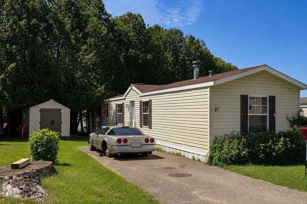 Unit for sale at 19 Sixth, Colchester, VT 05446