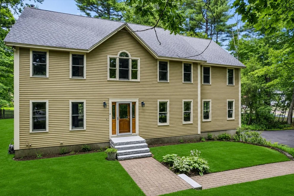 Unit for sale at 4 Berge, Derry, NH 03038