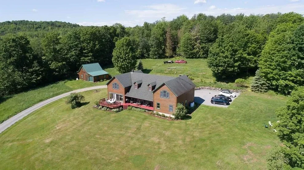 Unit for sale at 6095 Lake, Newport Town, VT 05855