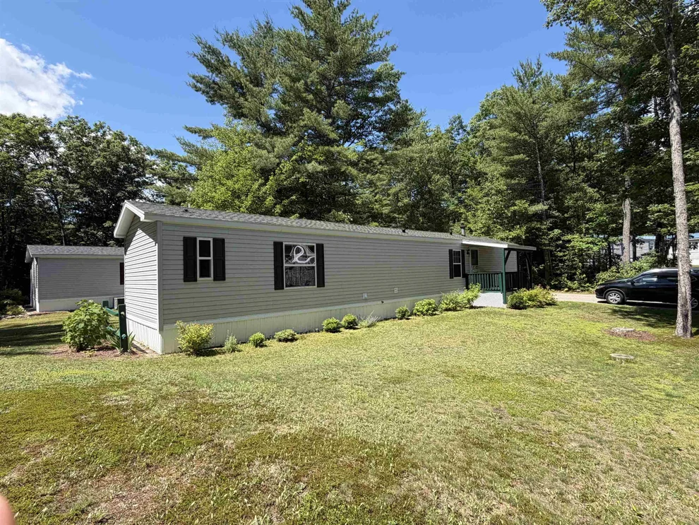 Unit for sale at 124 Goldfinch, Conway, NH 03813