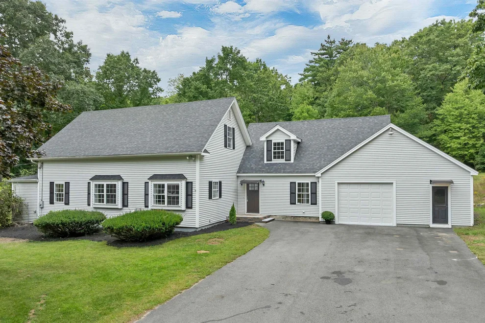 Unit for sale at 12 Kimball, Londonderry, NH 03053