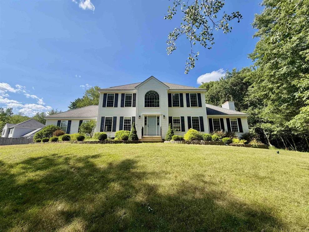 Unit for sale at 11 Boxwood, Dover, NH 03820