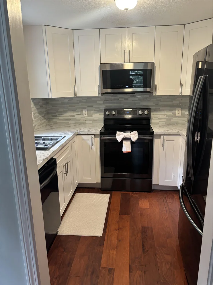 Unit for sale at 160A North Shore, Derry, NH 03038