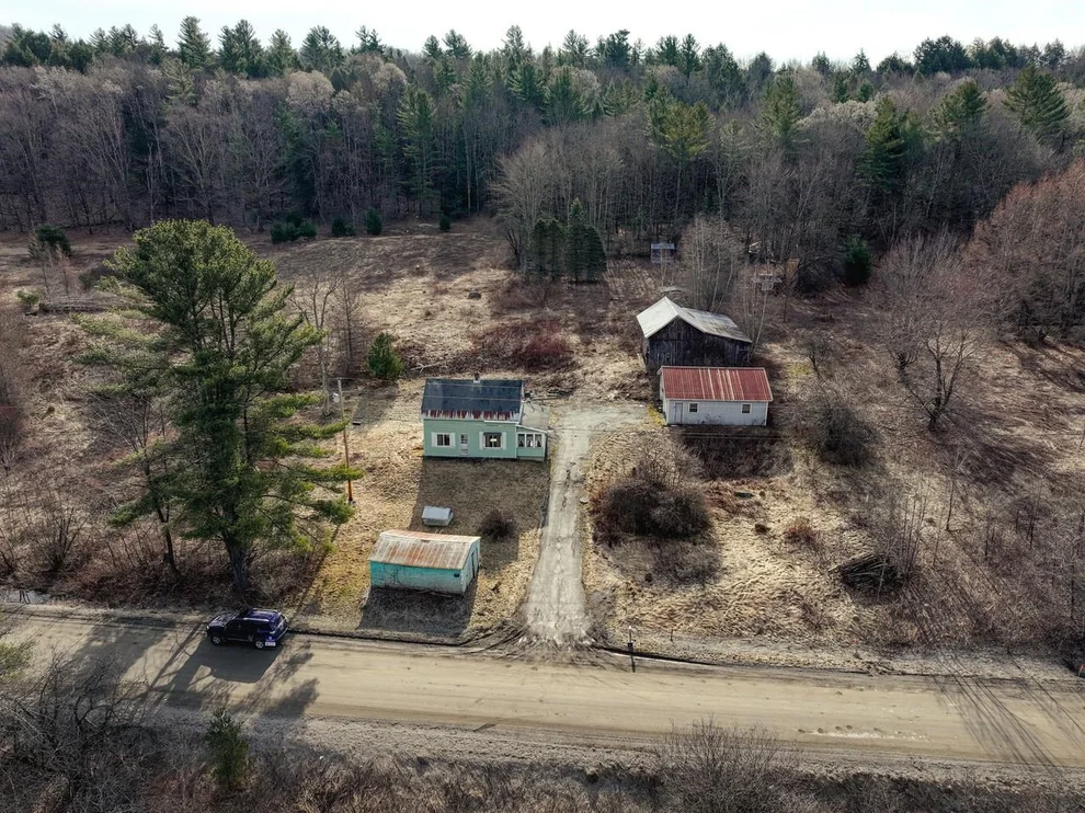 Unit for sale at 227 Osgood Hill, Essex, VT 05452