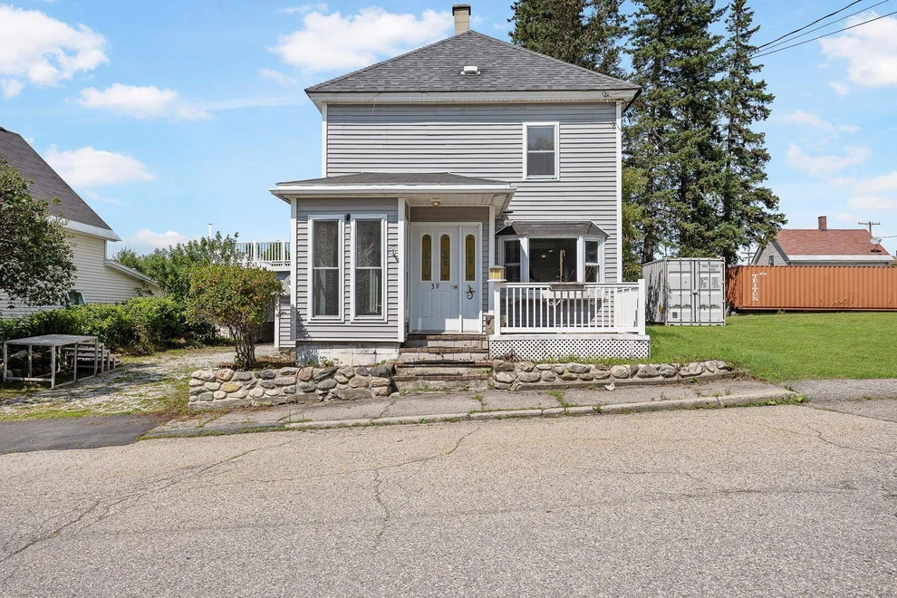 Unit for sale at 39 Devens, Berlin, NH 03570
