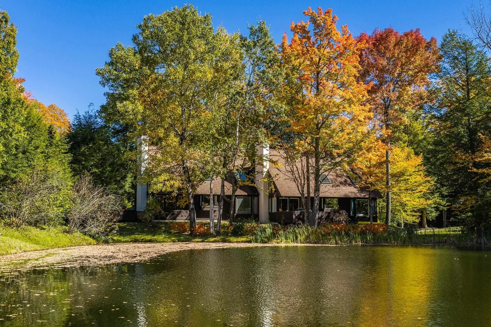 Unit for sale at 81 Pond View, Winhall, VT 05340