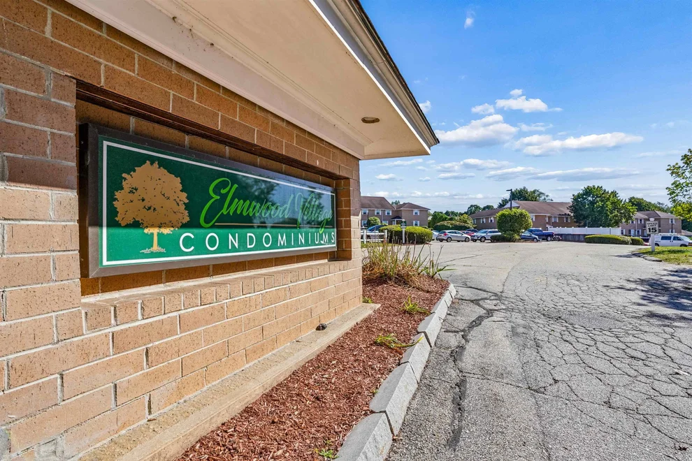 Unit for sale at 108 Elmwood, Hudson, NH 03051