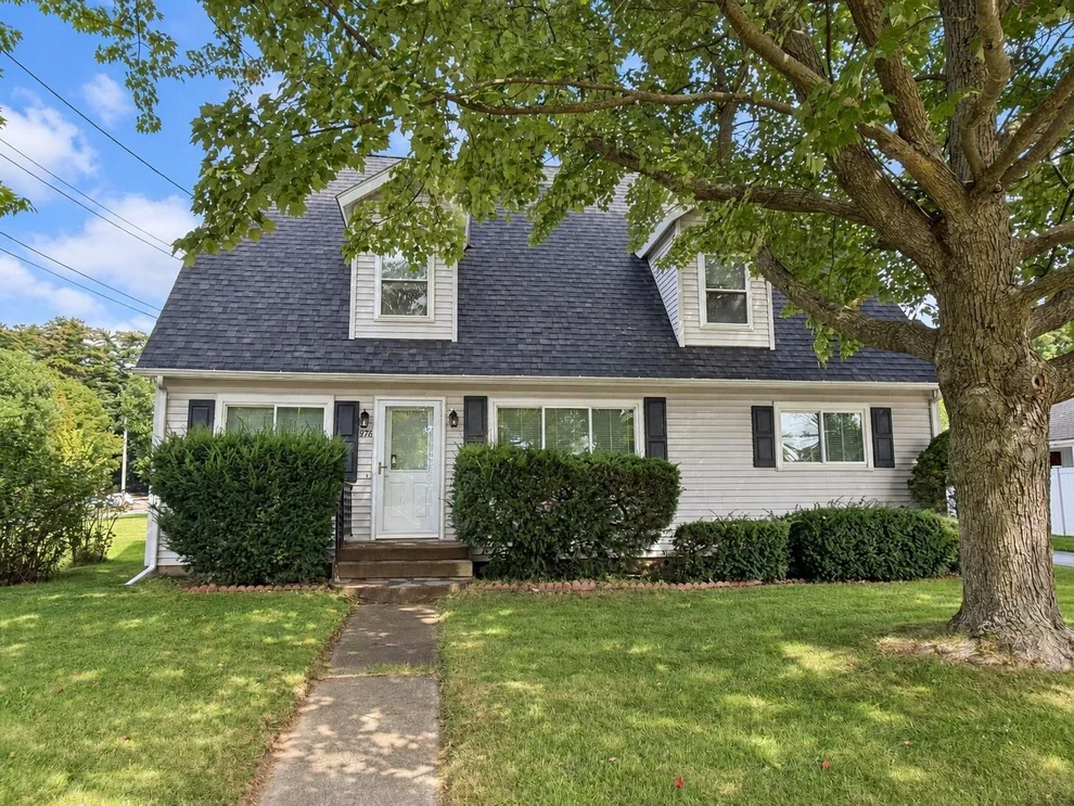 Unit for sale at 976 North, Burlington, VT 05408