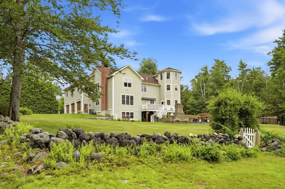 Unit for sale at 202 South, Deerfield, NH 03037