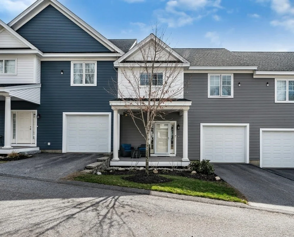 Unit for sale at 219 Knollwood, Manchester, NH 03102