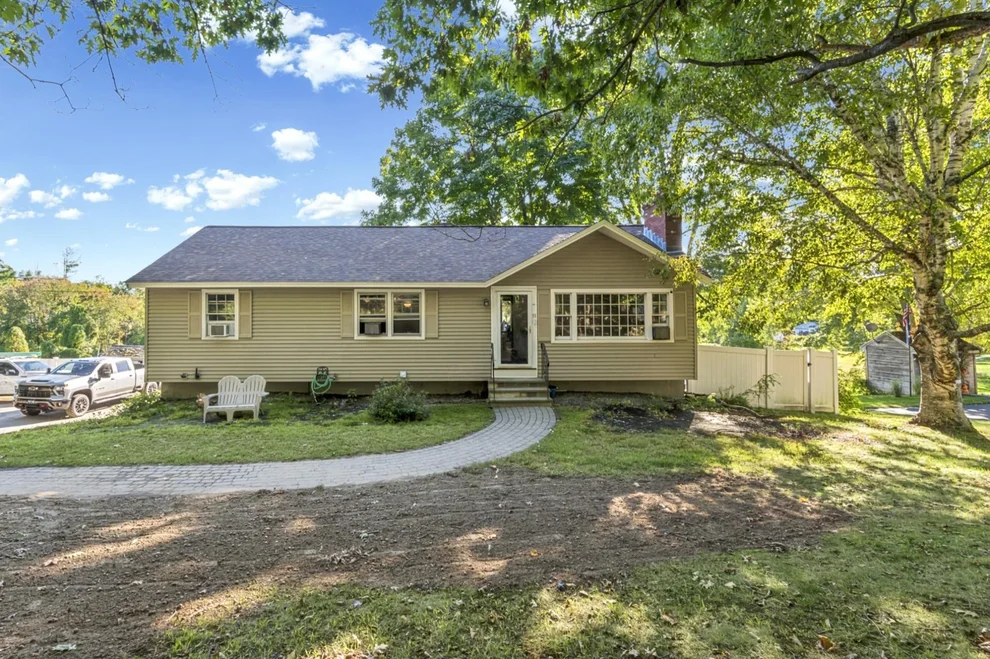 Unit for sale at 53 Pillsbury, Londonderry, NH 03053