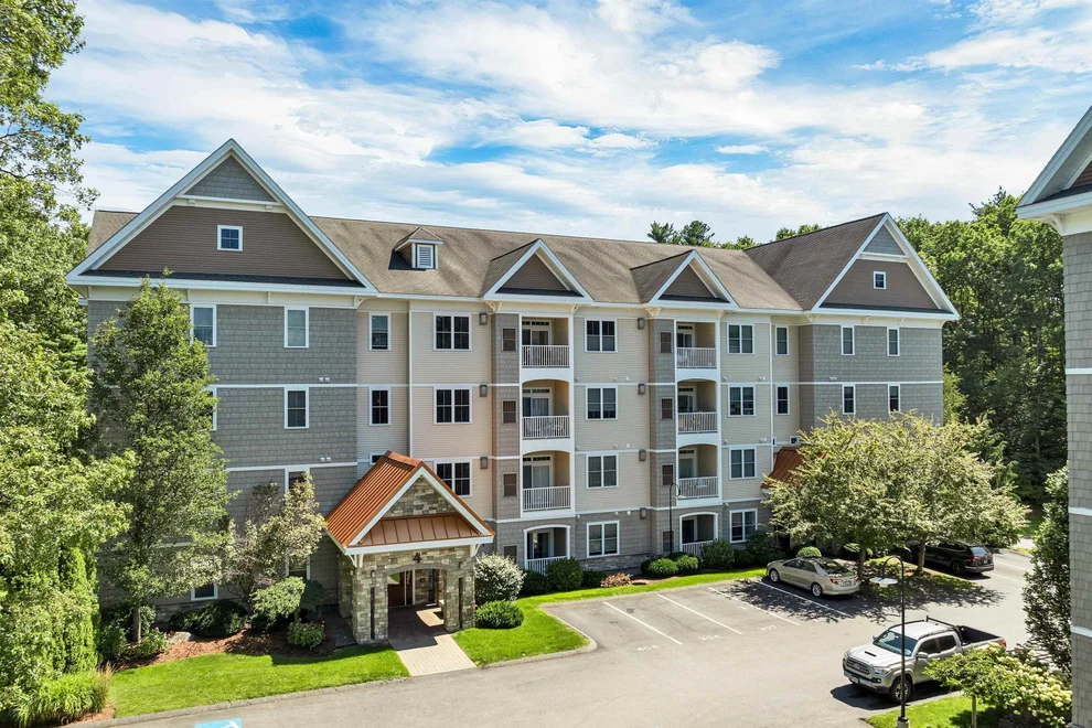 Unit for sale at 4 Henry David, Nashua, NH 03062