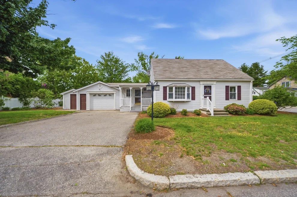 Unit for sale at 220 Norfolk, Manchester, NH 03103